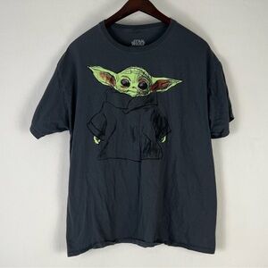Mandalorian Baby Yoda Grogu T-Shirt Star Wars
Mad Engine Gray Size XL